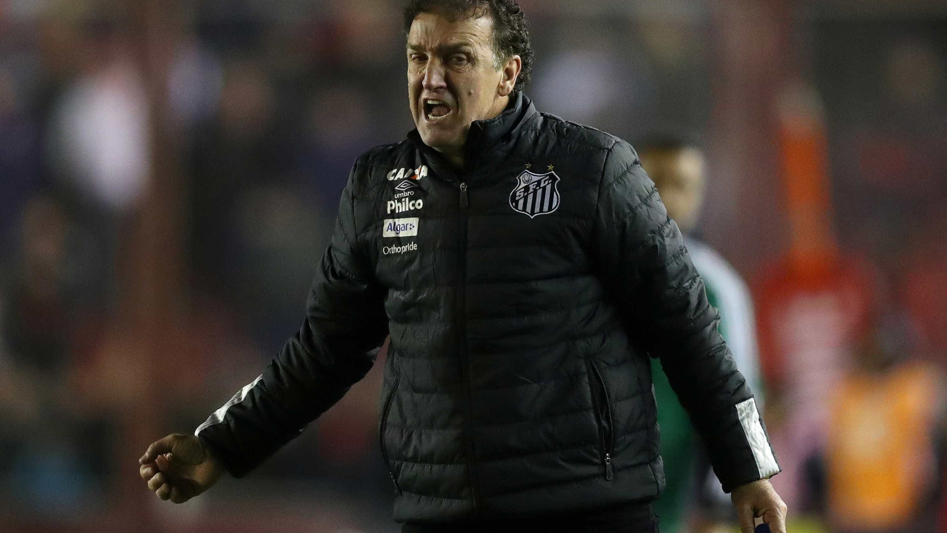 Cuca lamenta desfalques e revela dúvida entre Alison e Yuri na zaga