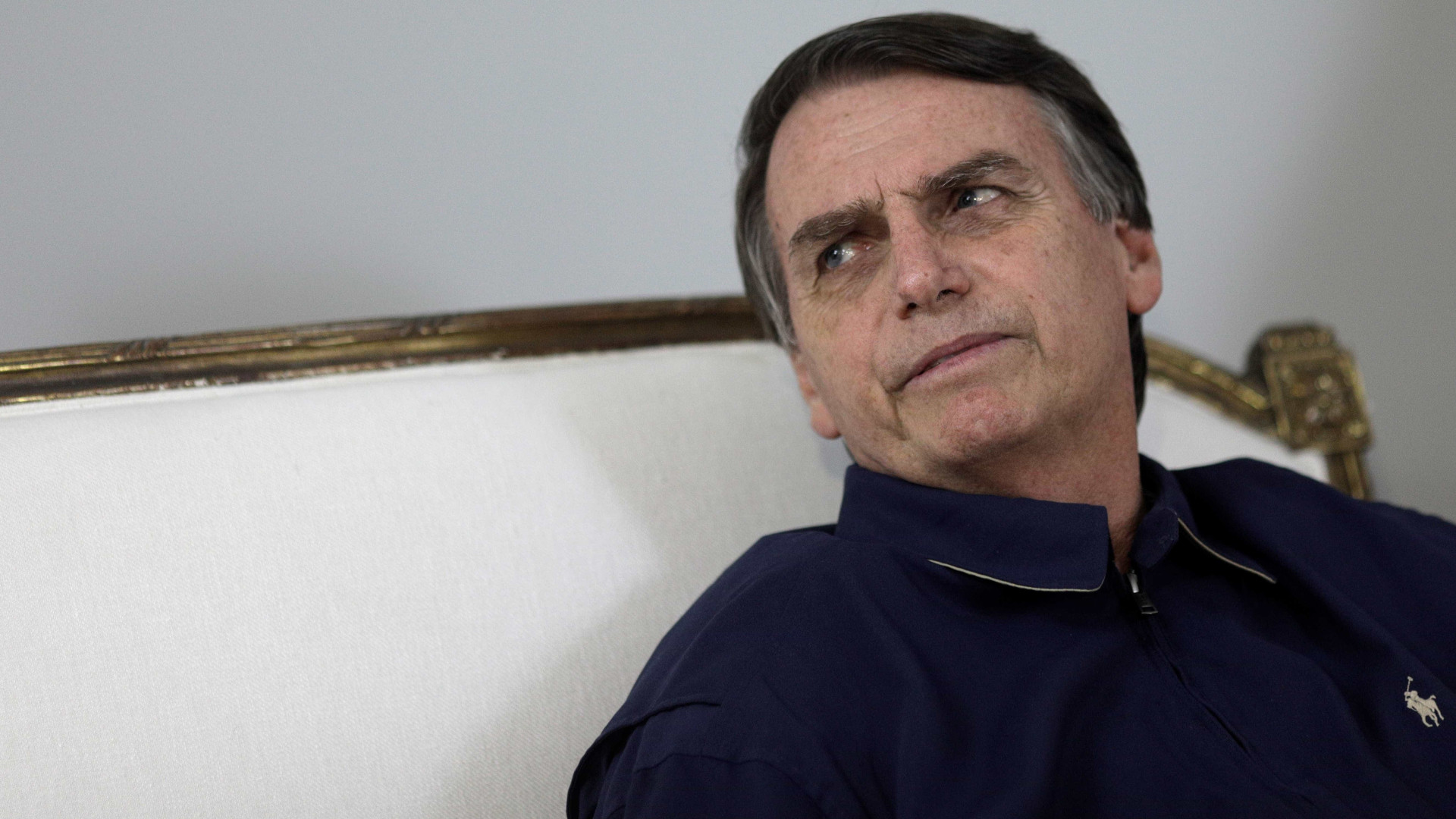 Bolsonaro vai ao TSE contra Haddad, acionistas da Folha e repórter