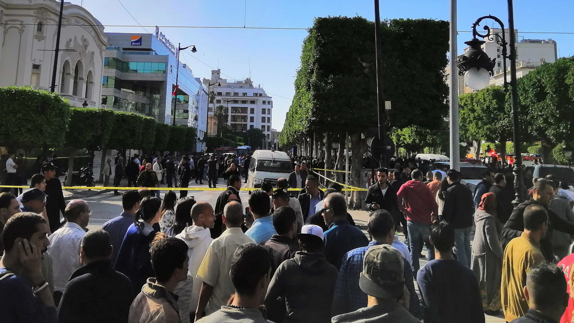 Atentado suicida na Tunísia deixa pelo menos 20 feridos