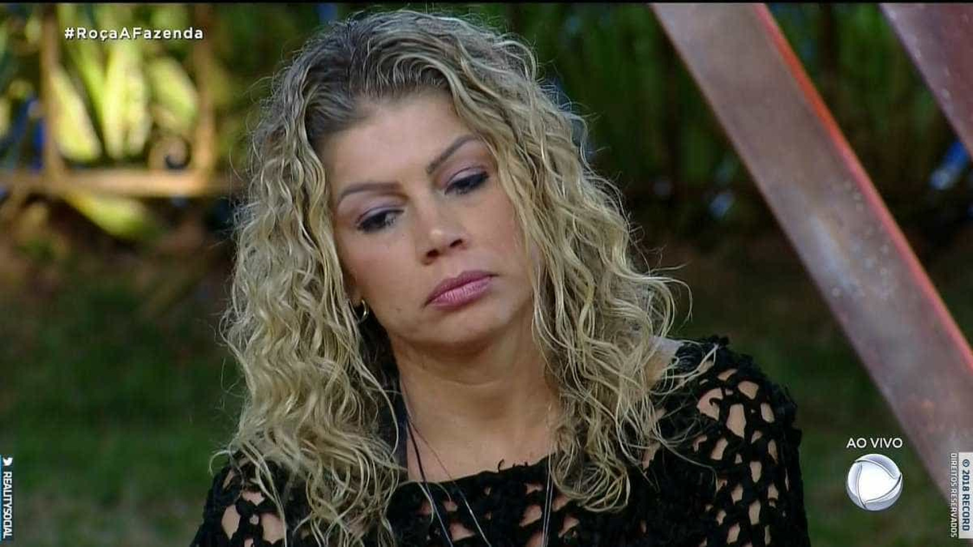 Após festa, Catia Paganote faz xixi na gaveta e causa punição ao grupo