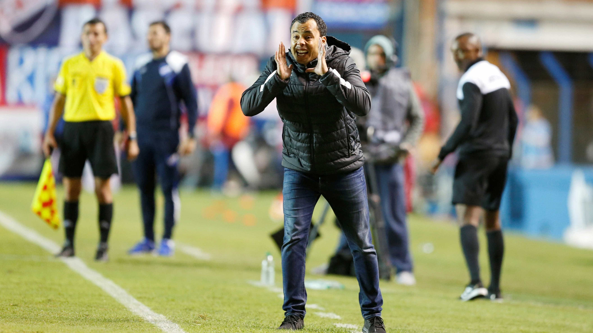 'O Corinthians não pode olhar para baixo', diz Jair Ventura