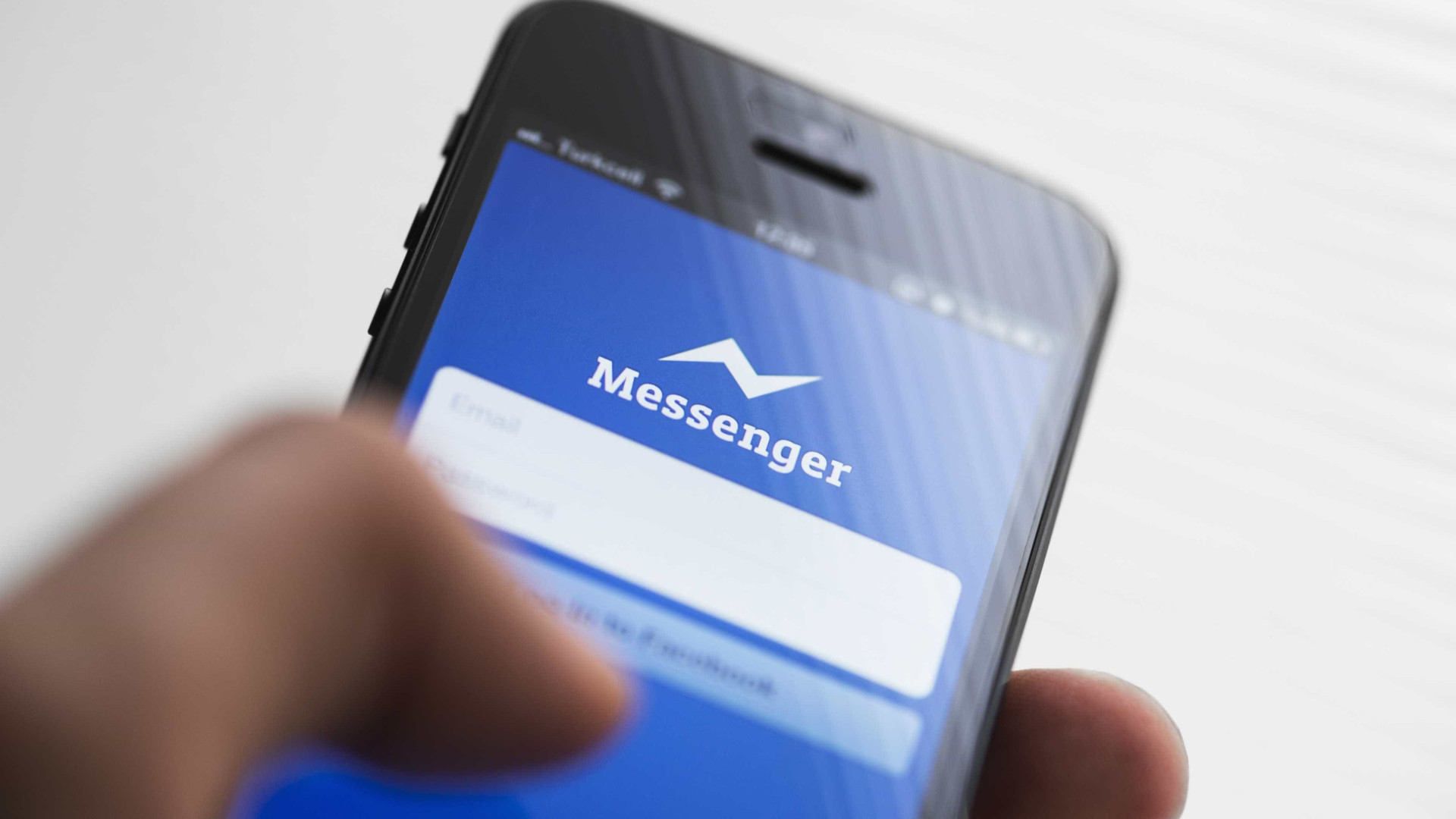 Mensagens privadas de brasileiros no Facebook são expostas