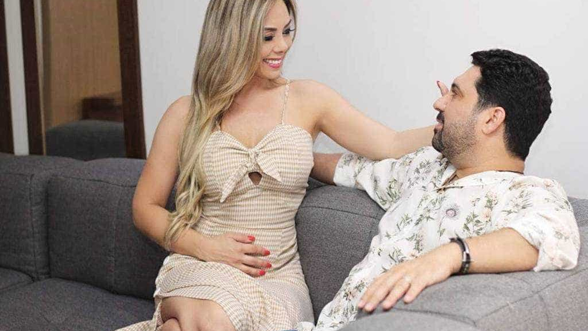Edson e Deia Cypri anunciam gravidez após tratamento