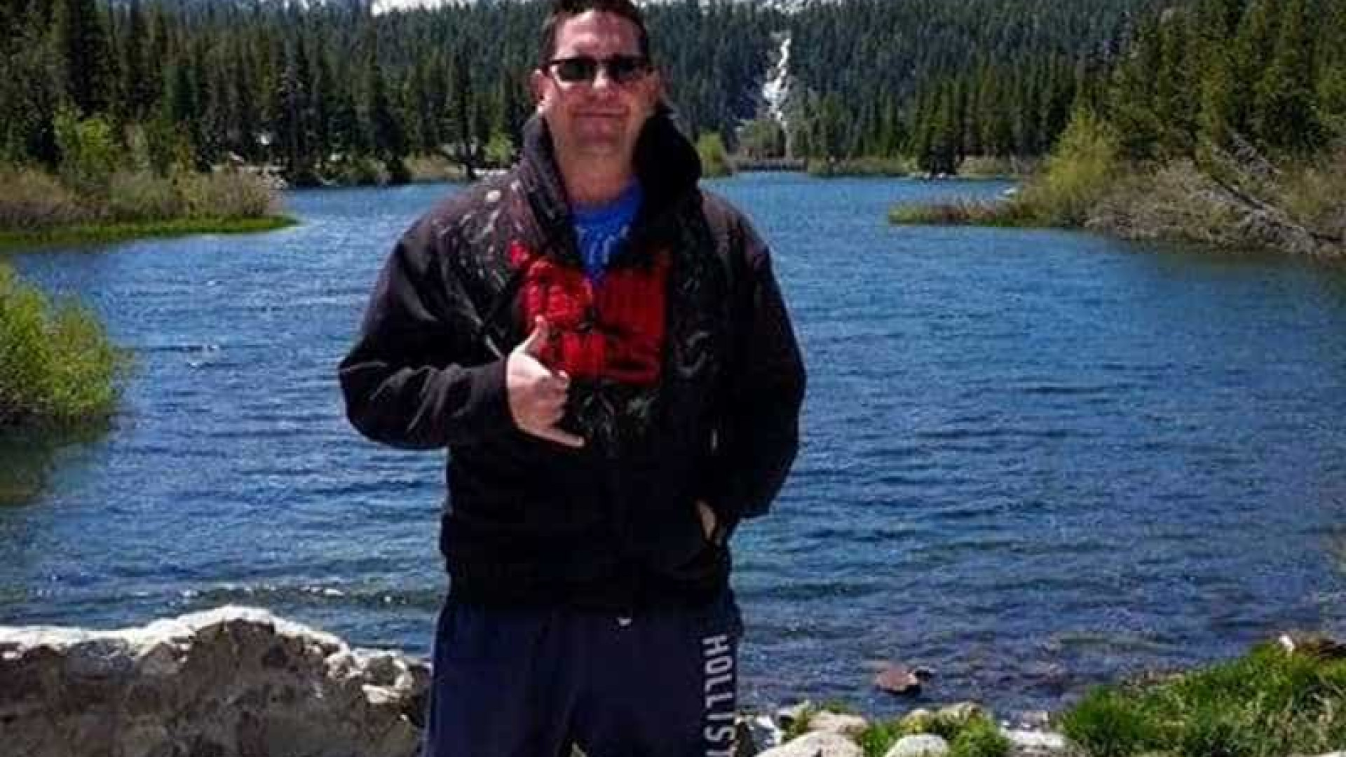 Veja quem é o sargento morto por atirador em bar na Califórnia