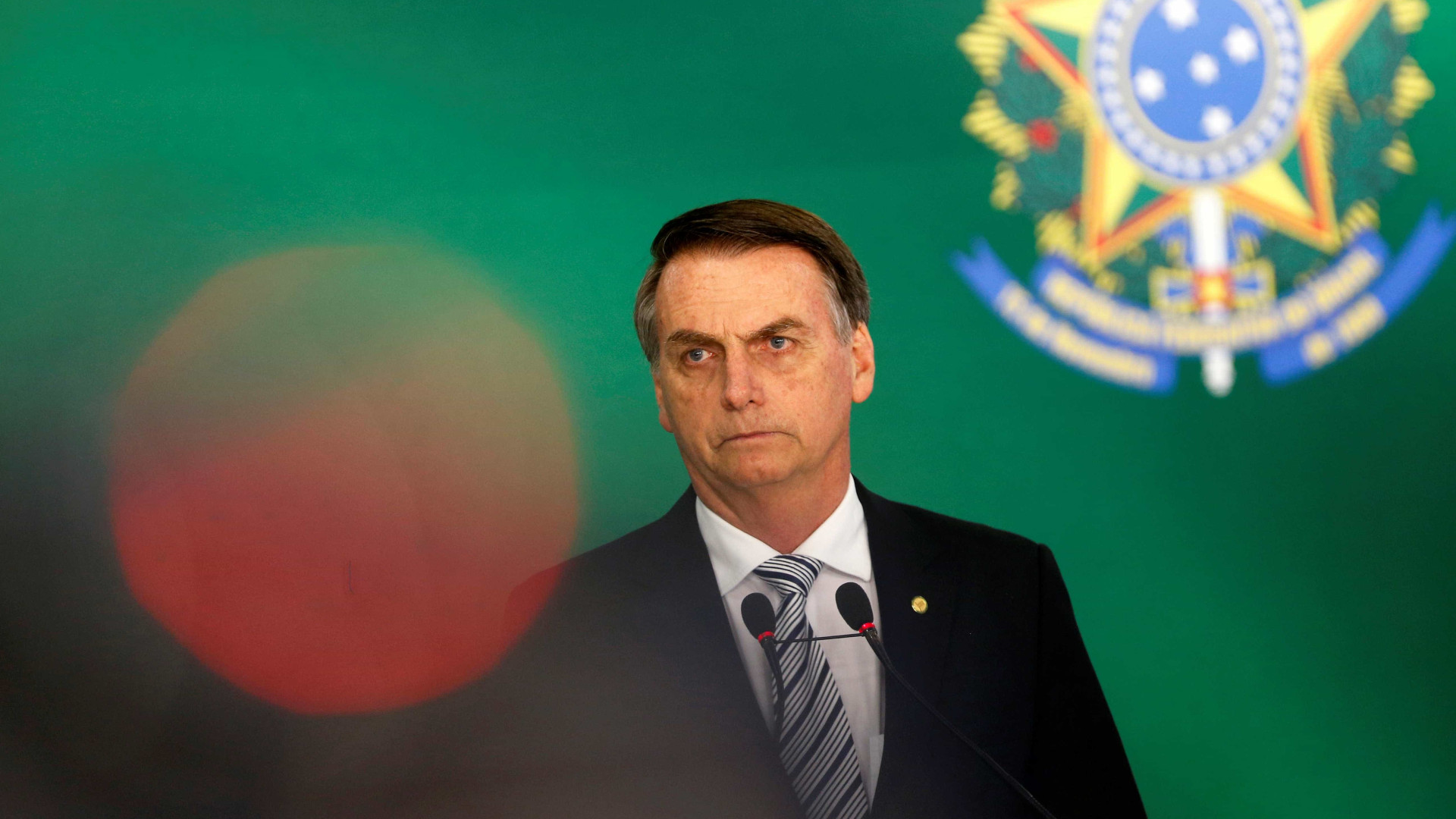 Bolsonaro desfilará em carro aberto, apesar de receio com segurança