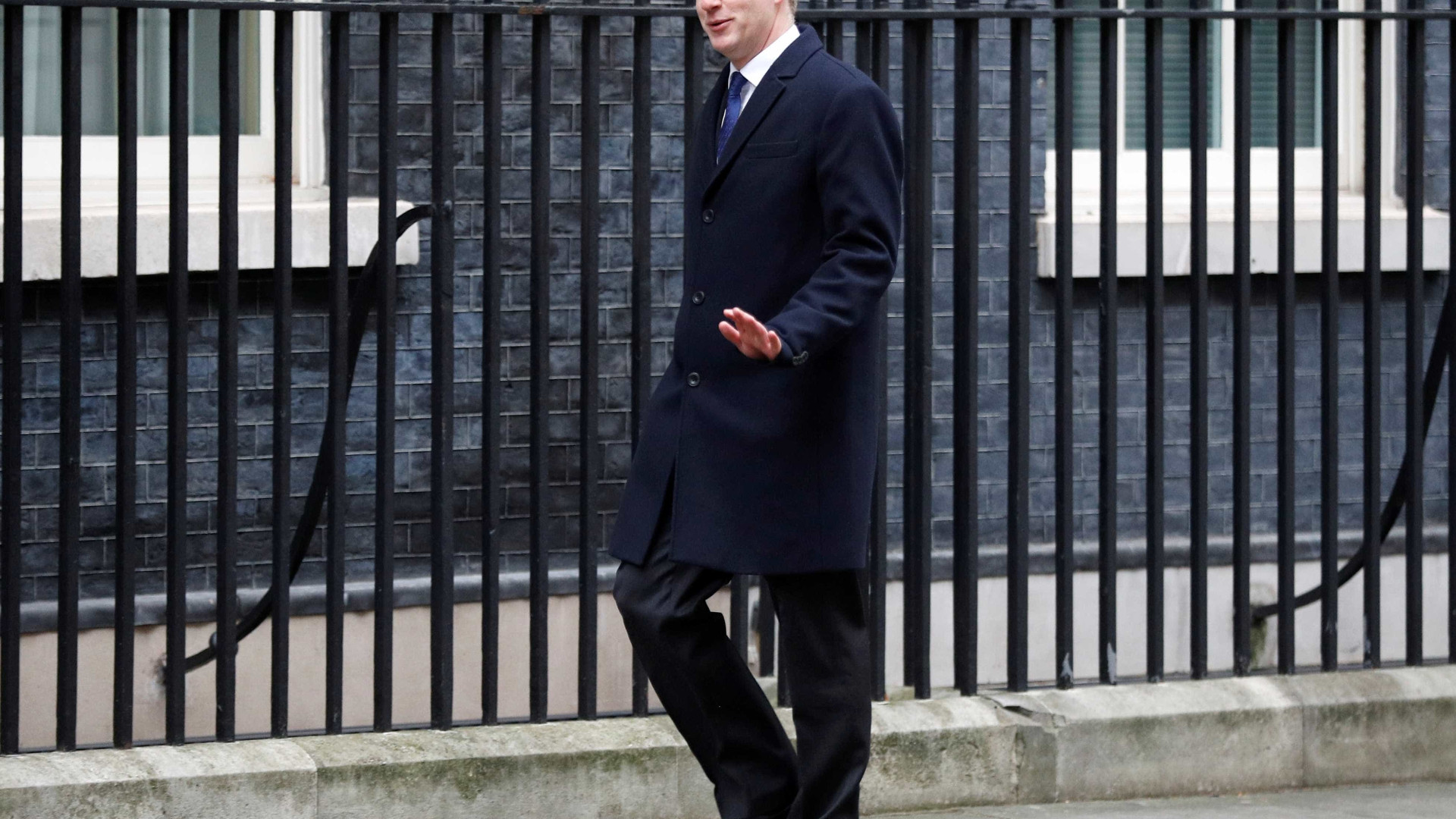 Ministro britânico renuncia ao cargo por discordar de Brexit