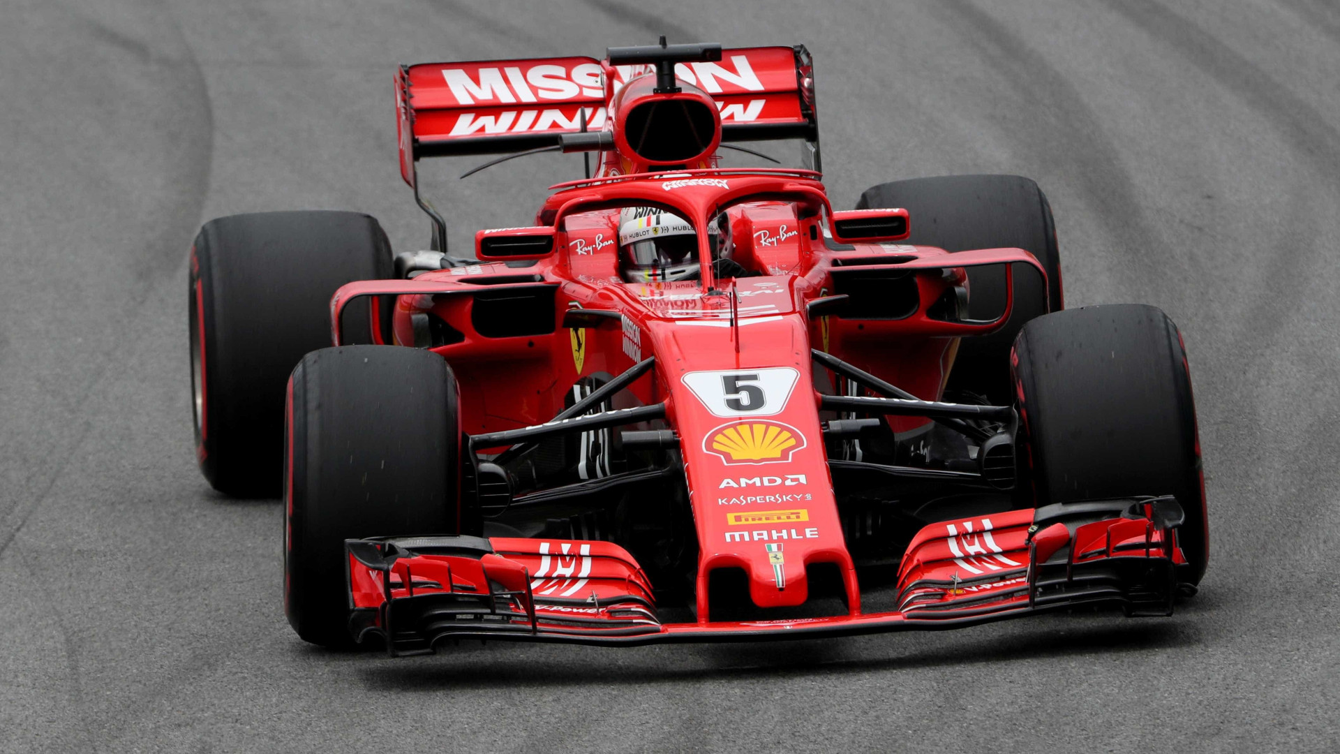 Vettel bate recorde e crava melhor tempo no 3º treino livre