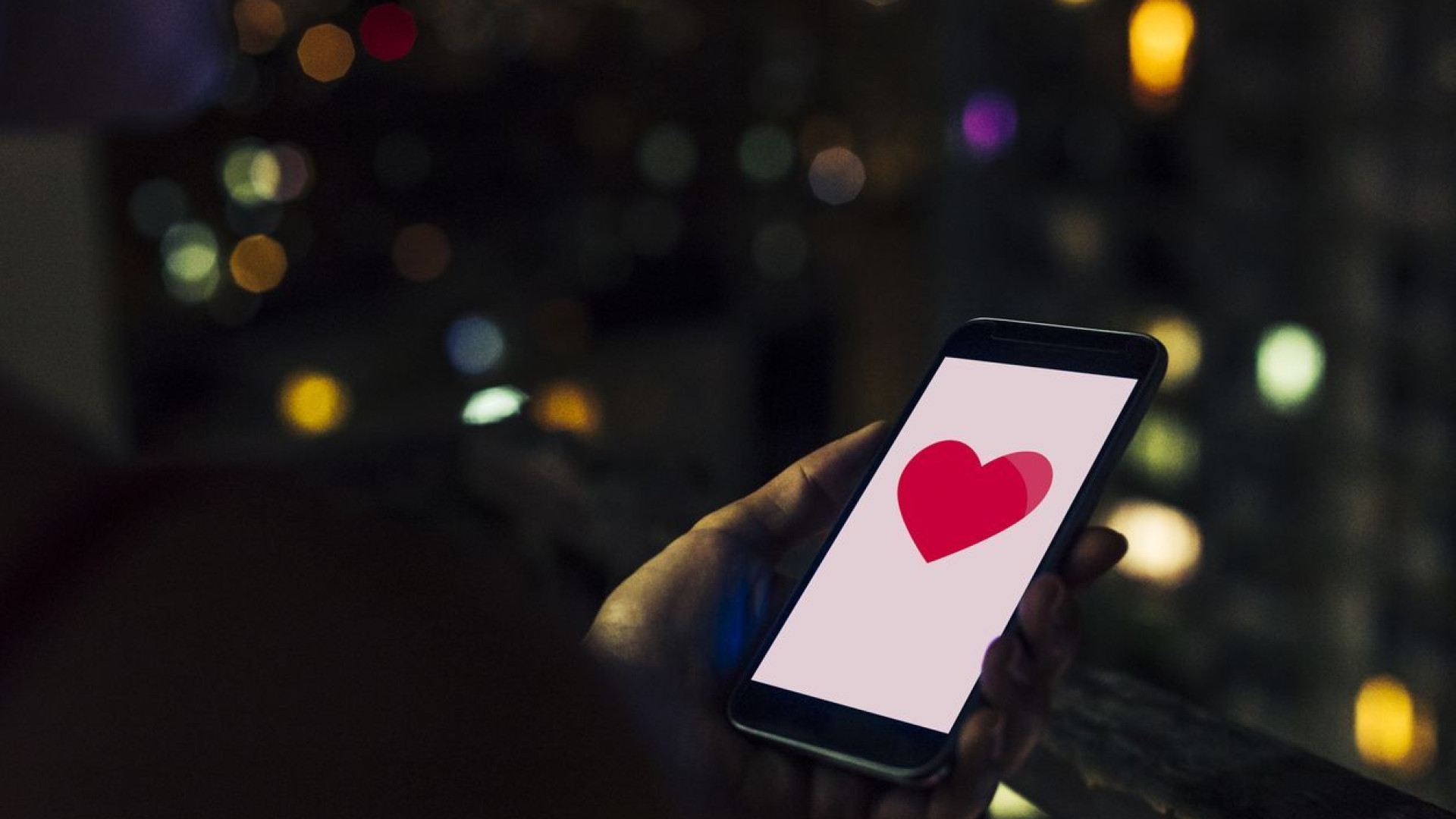 À procura de um relacionamento? Apps podem te ajudar