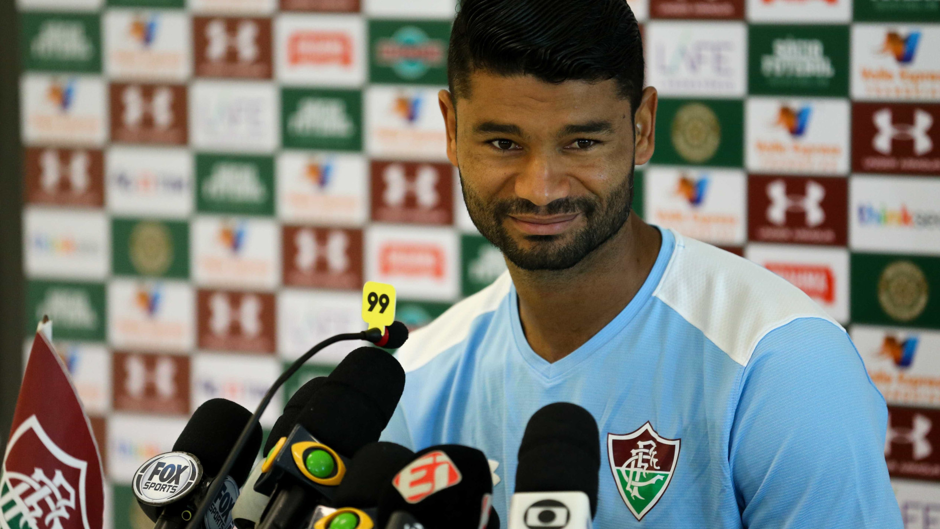 CSA faz proposta ao zagueiro Gum, do Fluminense