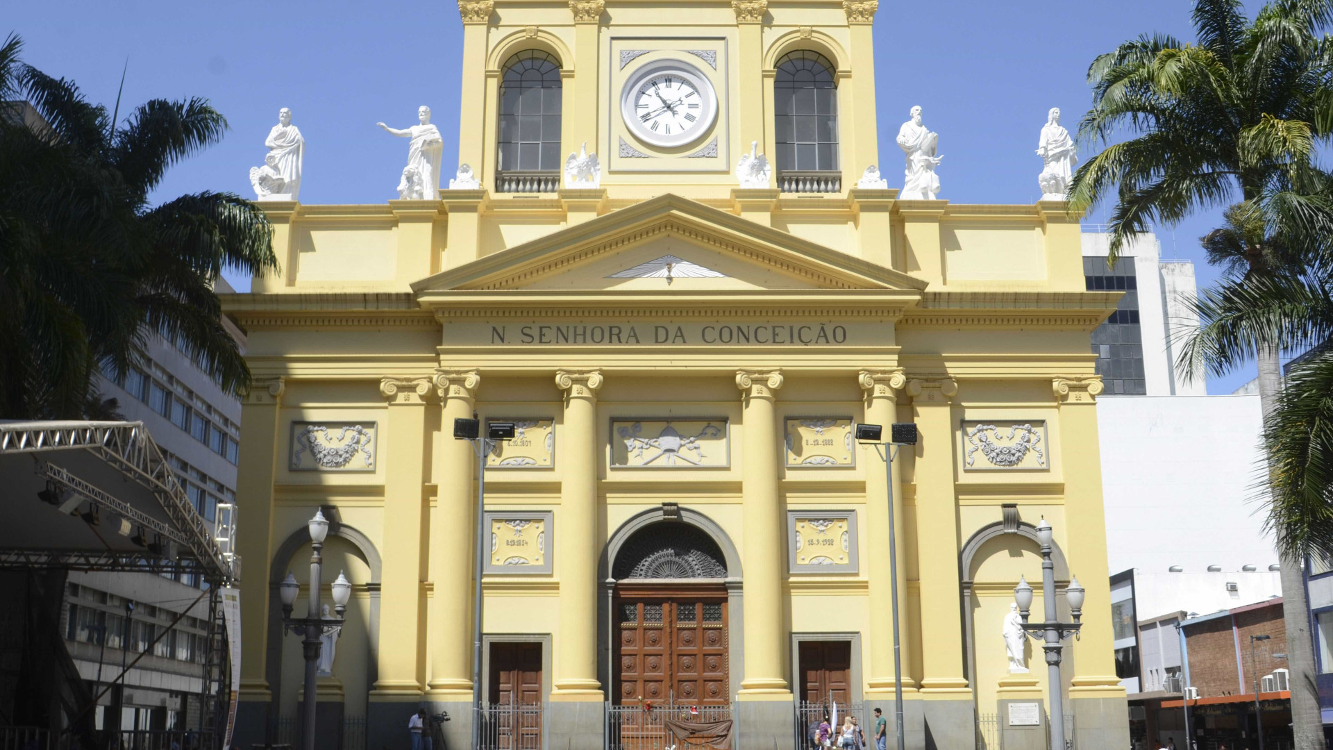Mulher conversou com atirador minutos antes da chacina em catedral