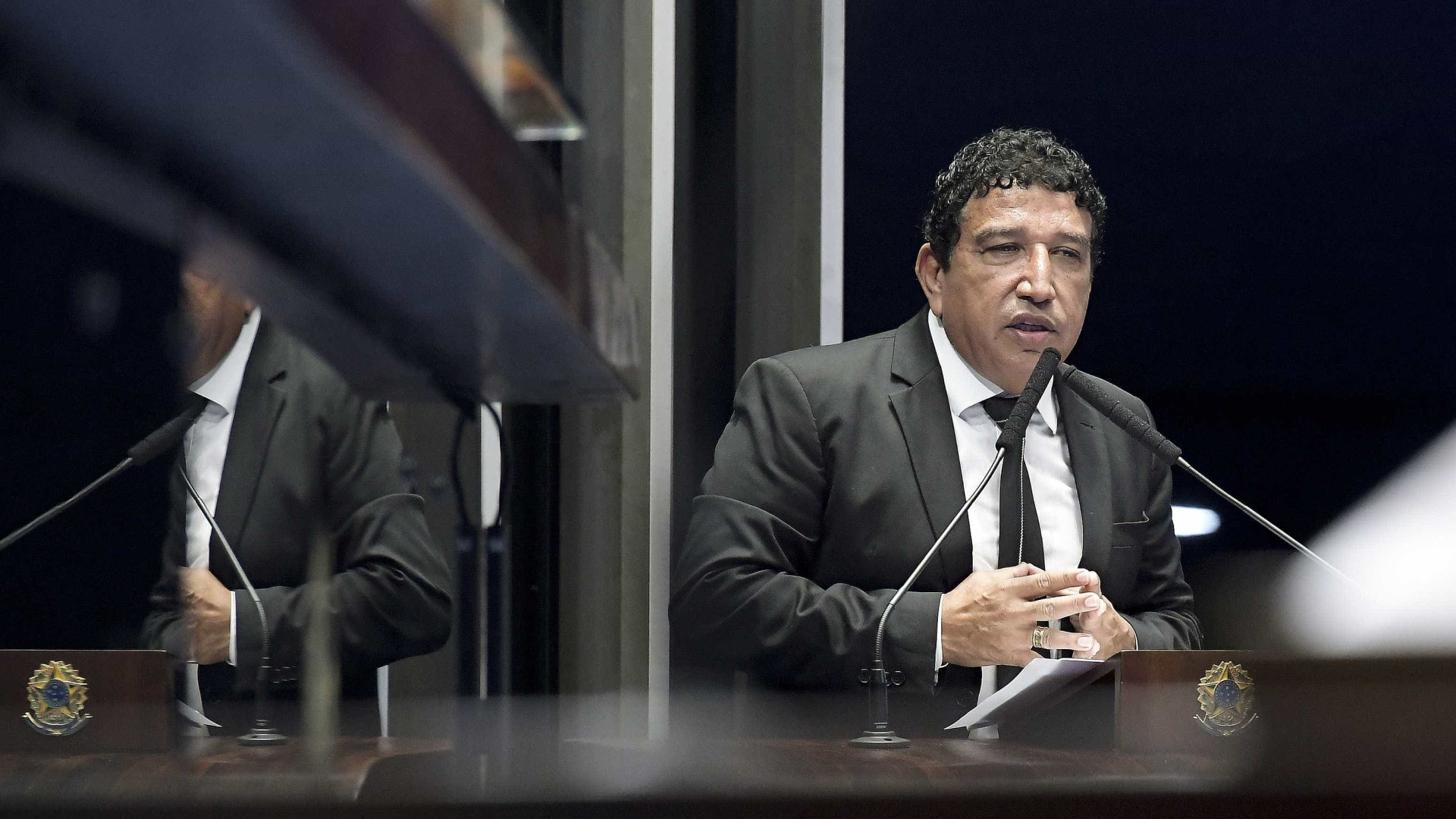 Magno Malta reitera apoio e diz que imprensa terá que engolir Bolsonaro