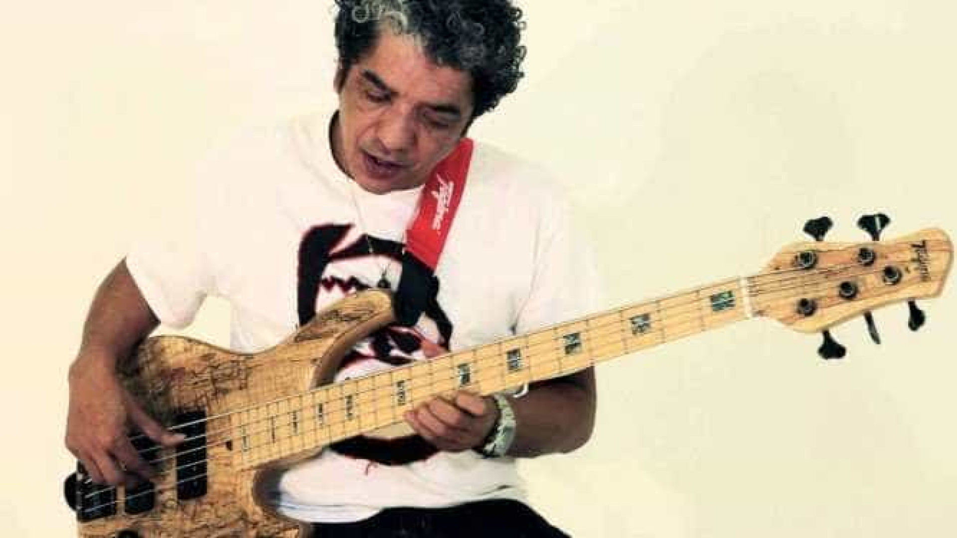 Morre aos 56 anos o baixista carioca Arthur Maia