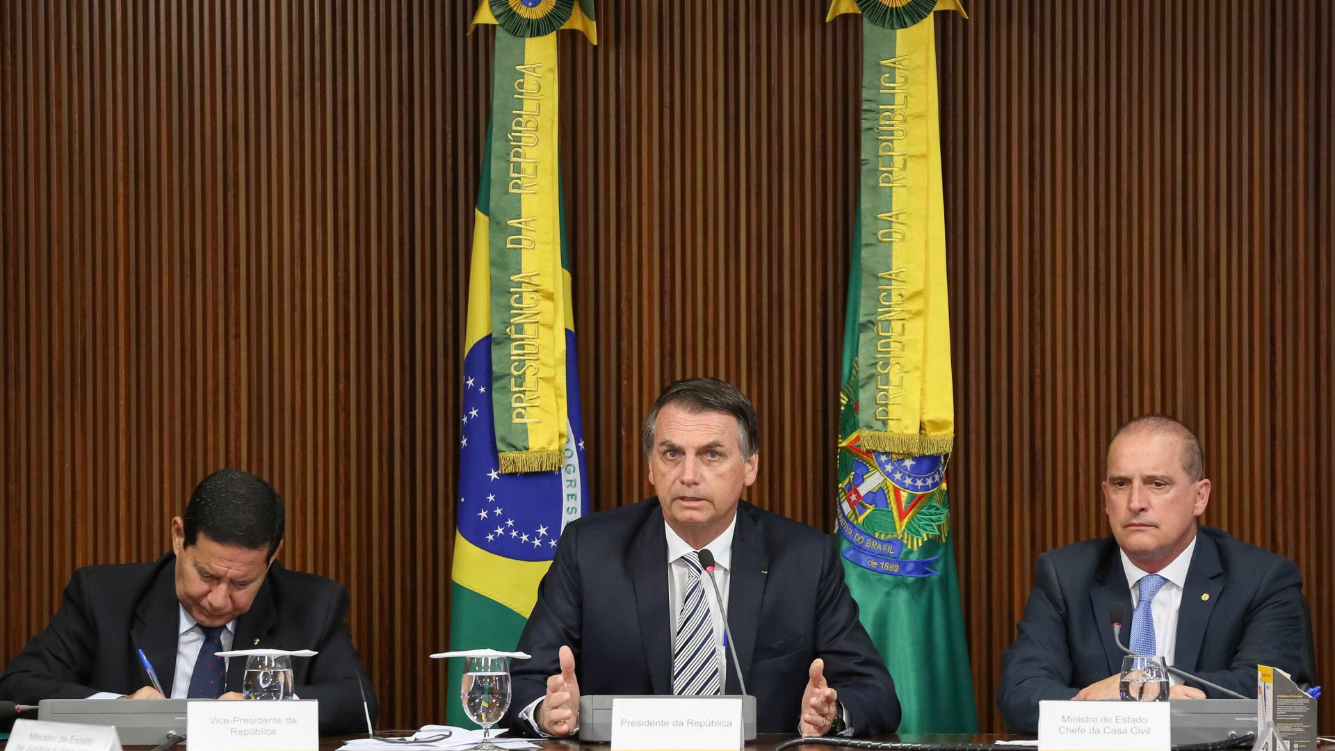Bolsonaro: 'Não haverá abandono de qualquer indivíduo'