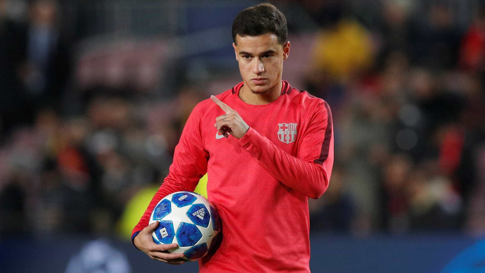 Aposta para substituir Neymar, Coutinho amarga a reserva no Barça