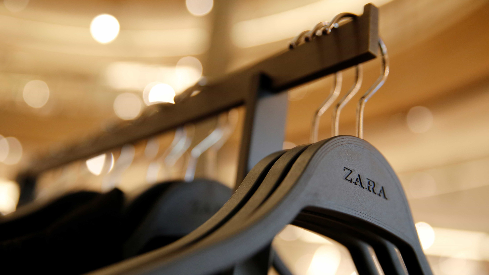 Brasil é o país mais caro para comprar roupa da Zara, diz pesquisa