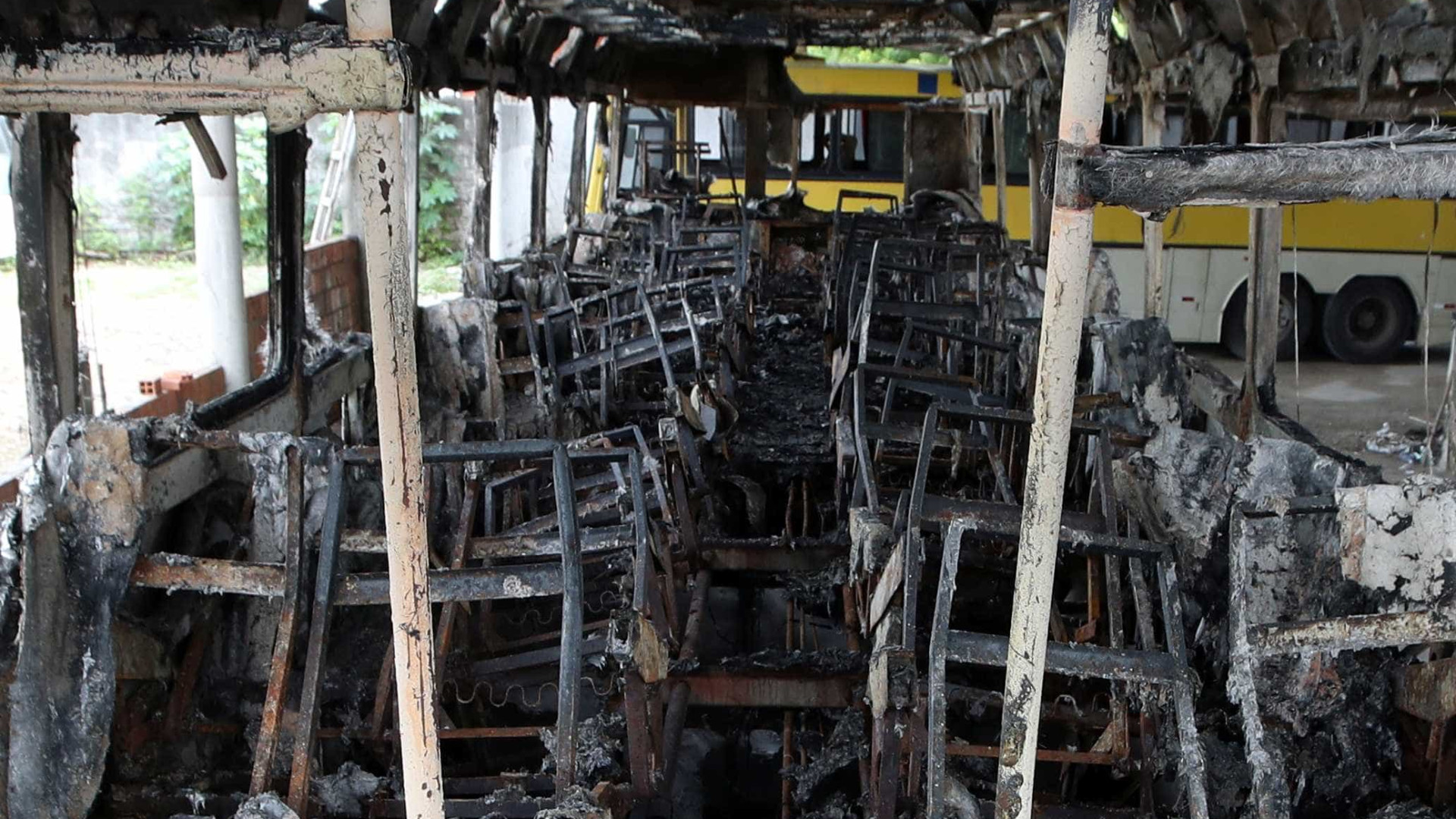 Brasil: mais de 4.3 mil Ã´nibus incendiados em pouco mais de 30 anos