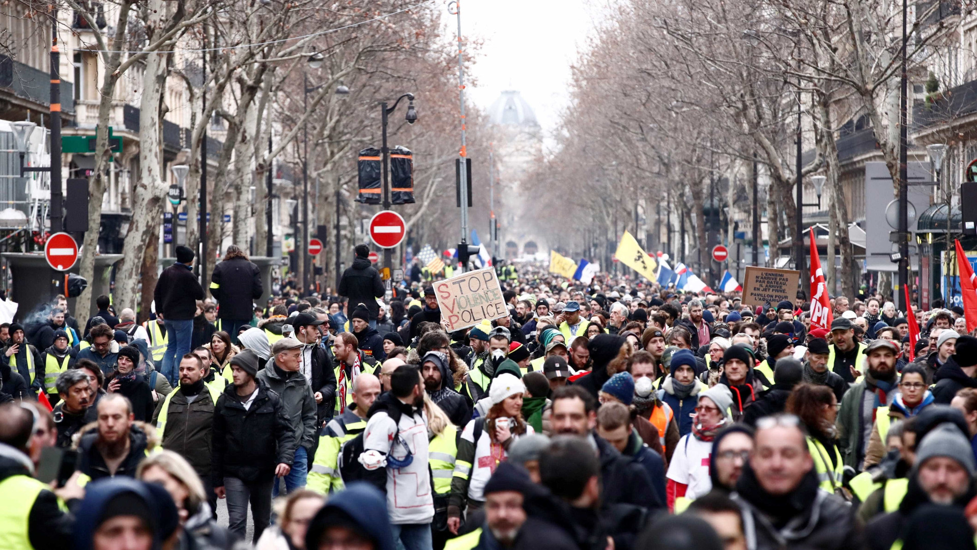 Coletes amarelos voltam às ruas da França pela 9ª vez