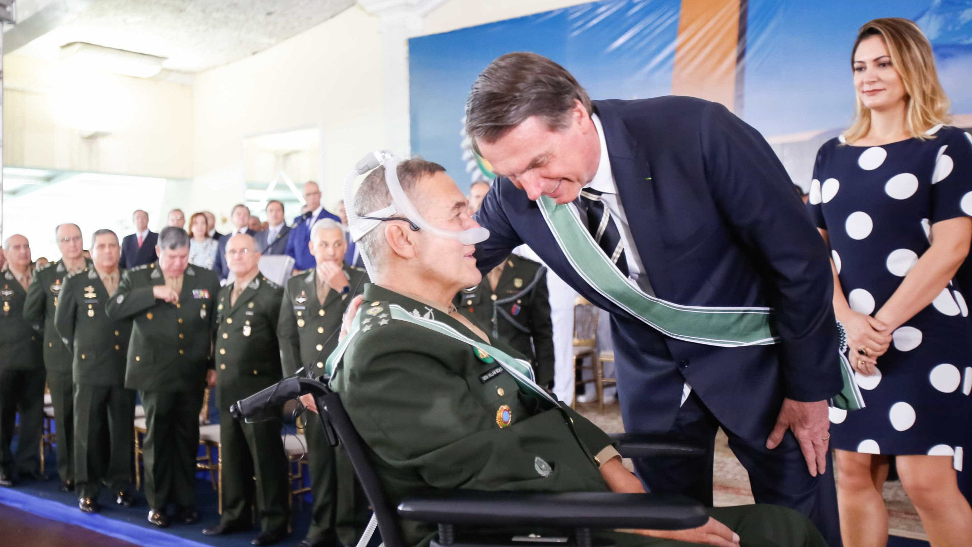 Bolsonaro dá boas vindas ao general Villas Bôas, que integrará o GSI