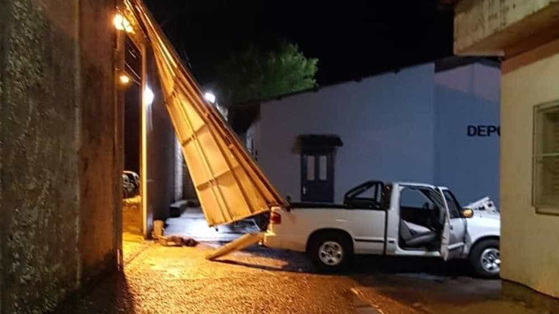 Homens invadem presídio no RS com caminhonete e 17 presos fogem; vídeo