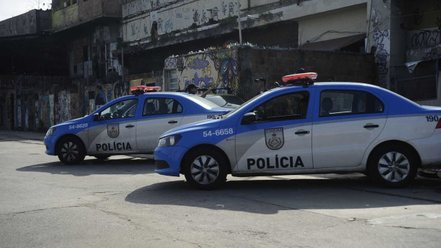 Mulher é baleada durante confronto entre PMs e criminosos no Rio