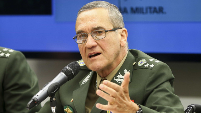 Comandante do Exército descarta punir general que sugeriu intervenção