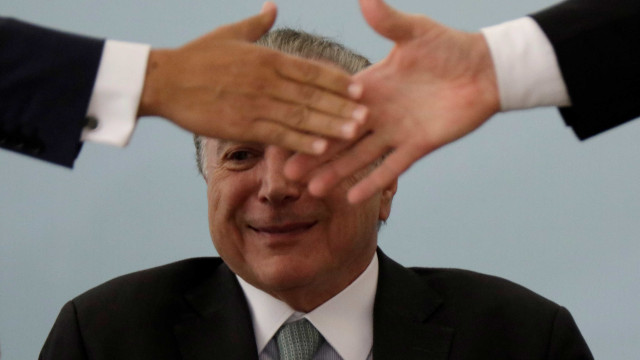 Resultado de imagem para Temer se reuniu com ministros e líderes para tentar barrar 2º denúncia