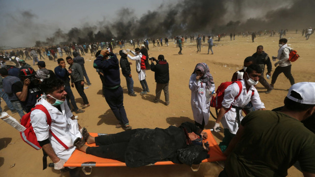Confrontos em Gaza deixam mais de 350 palestinos feridos