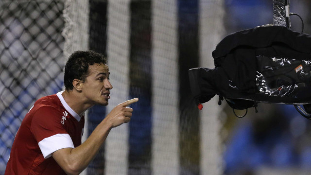 Leandro Damião é anunciado por time do Japão após sair do Inter