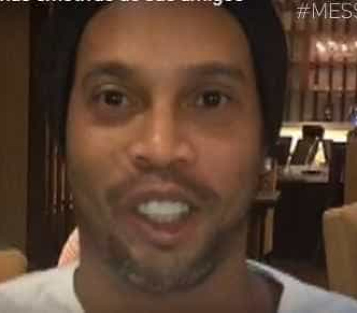 Ronaldinho Gacho manda mensagem a Messi pelo 500 gol do argentino