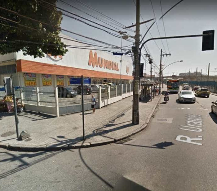 Tentativa de assalto a supermercado termina em tiroteio no Rio; veja Tentativa de assalto a supermercado termina em tiroteio no Rio; veja