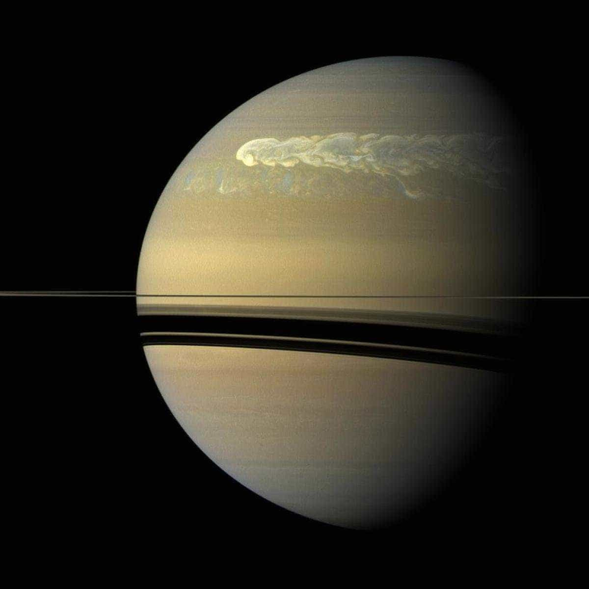 Imagens de veículo espacial mostram ângulos espetaculares de Saturno