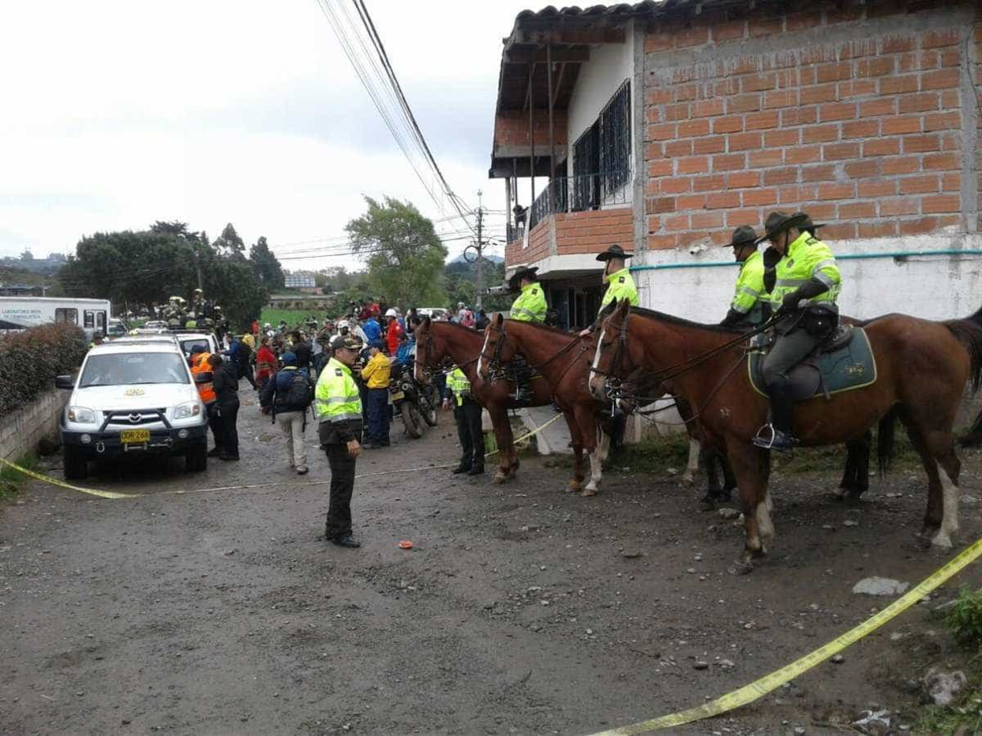 Polícia divulga imagens do resgate de acidente com avião da Chape