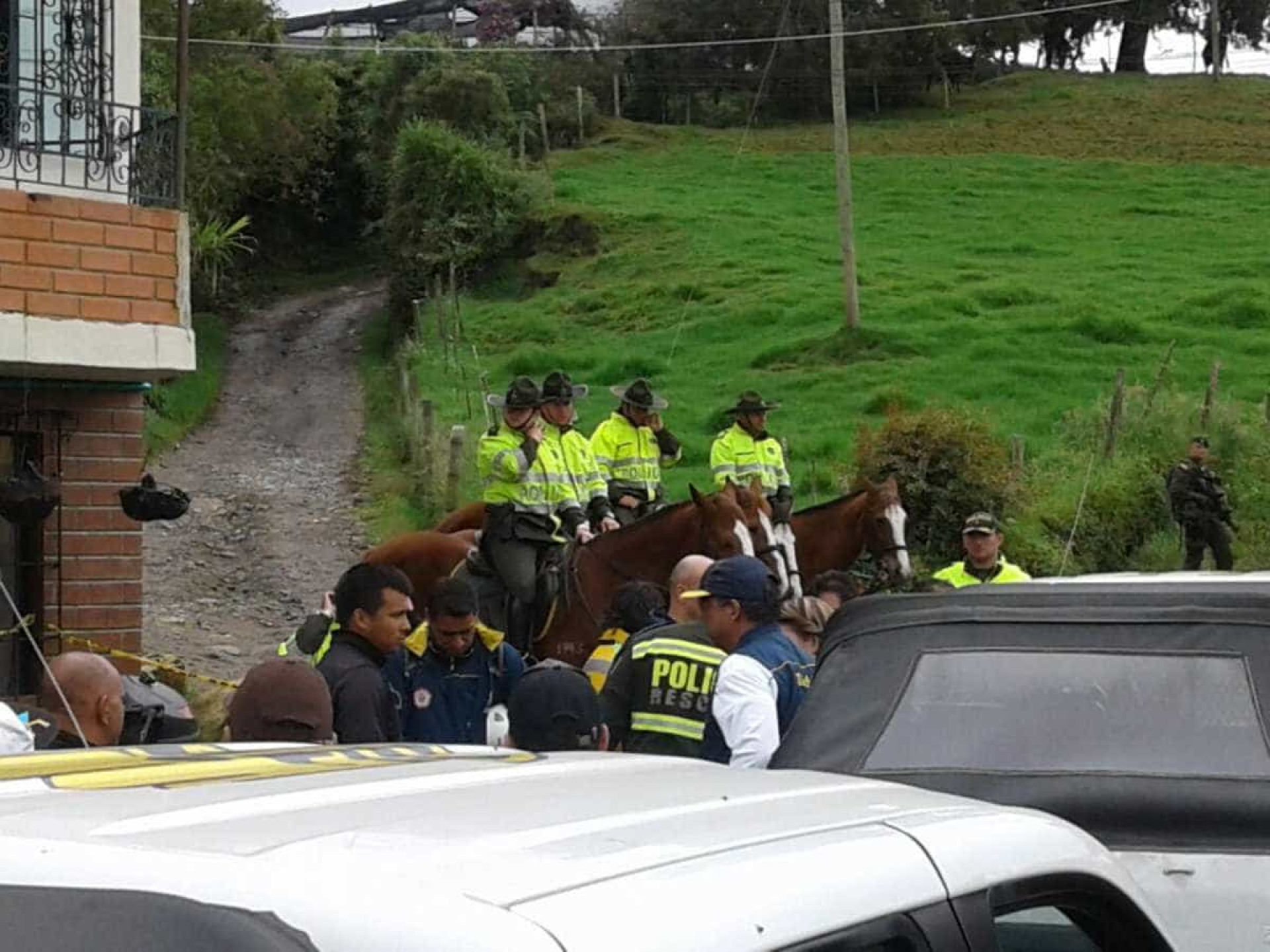 Polícia divulga imagens do resgate de acidente com avião da Chape