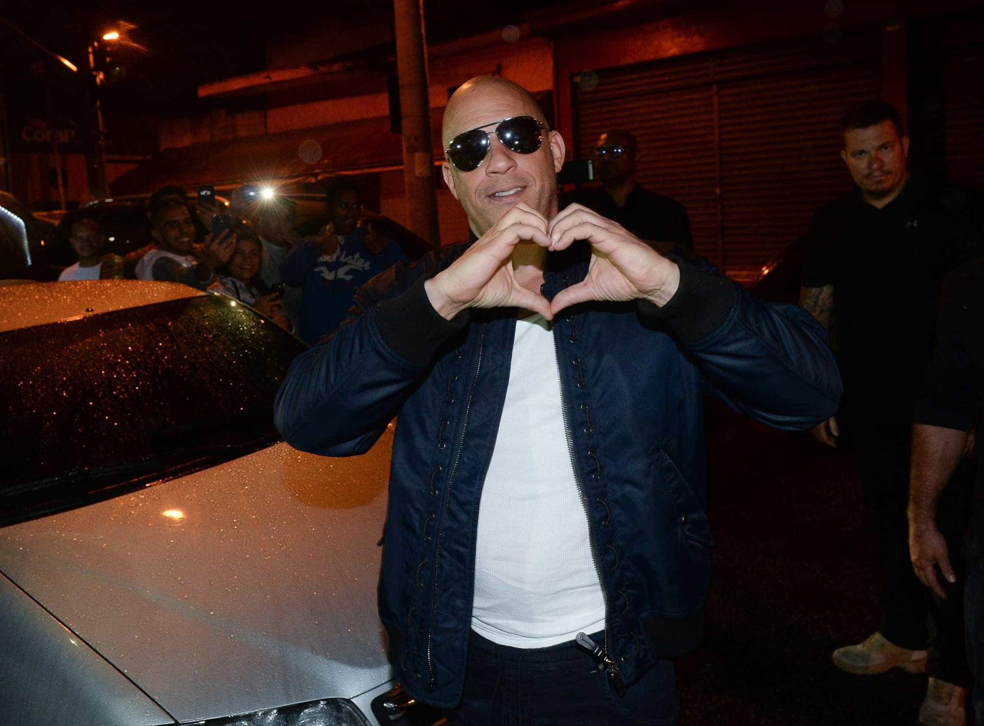 Vin Diesel chega ao Brasil e curte balada em São Paulo;
confira
