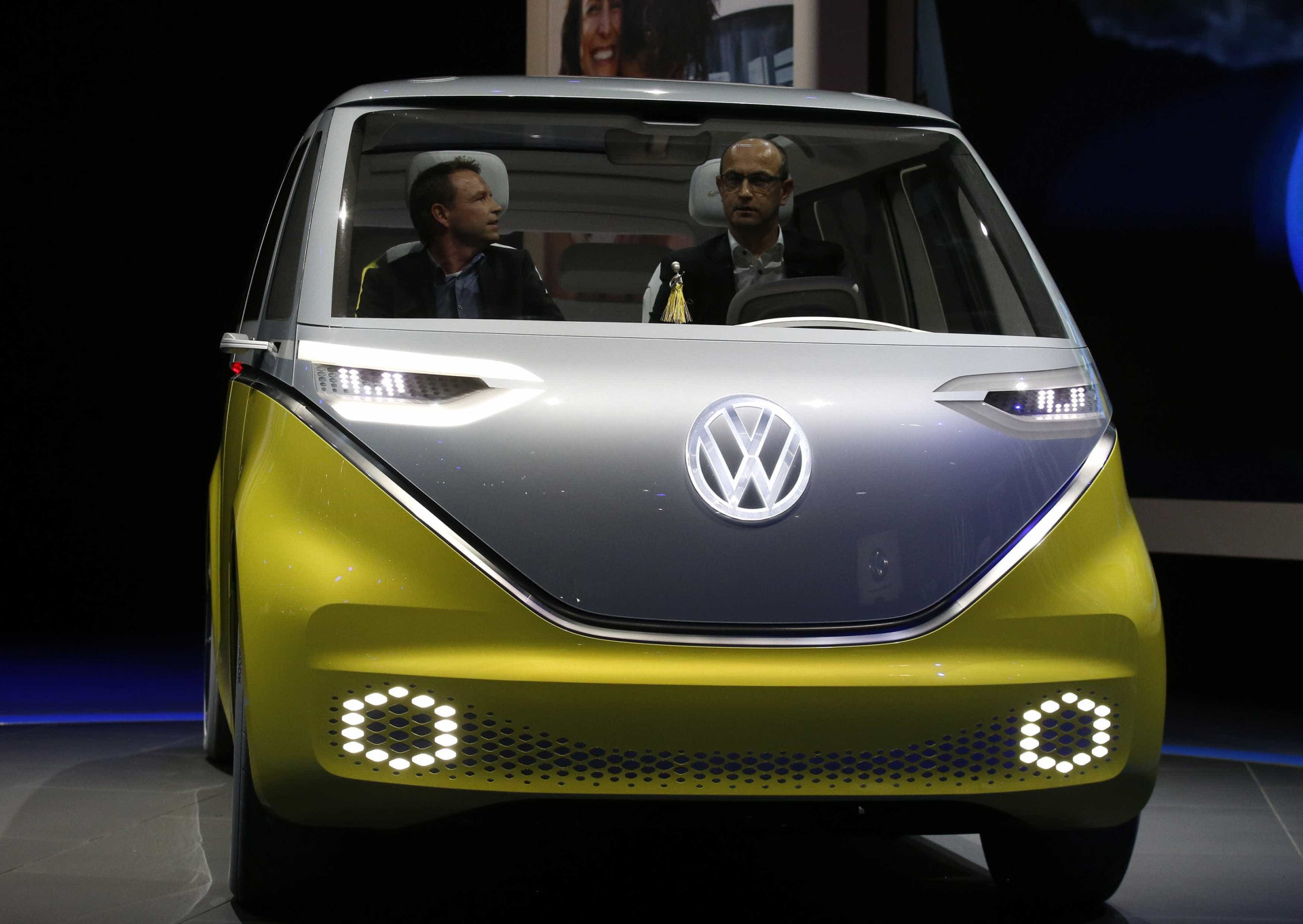 Confira os detalhes da ‘Kombi’ do futuro
apresentada Volkswagen