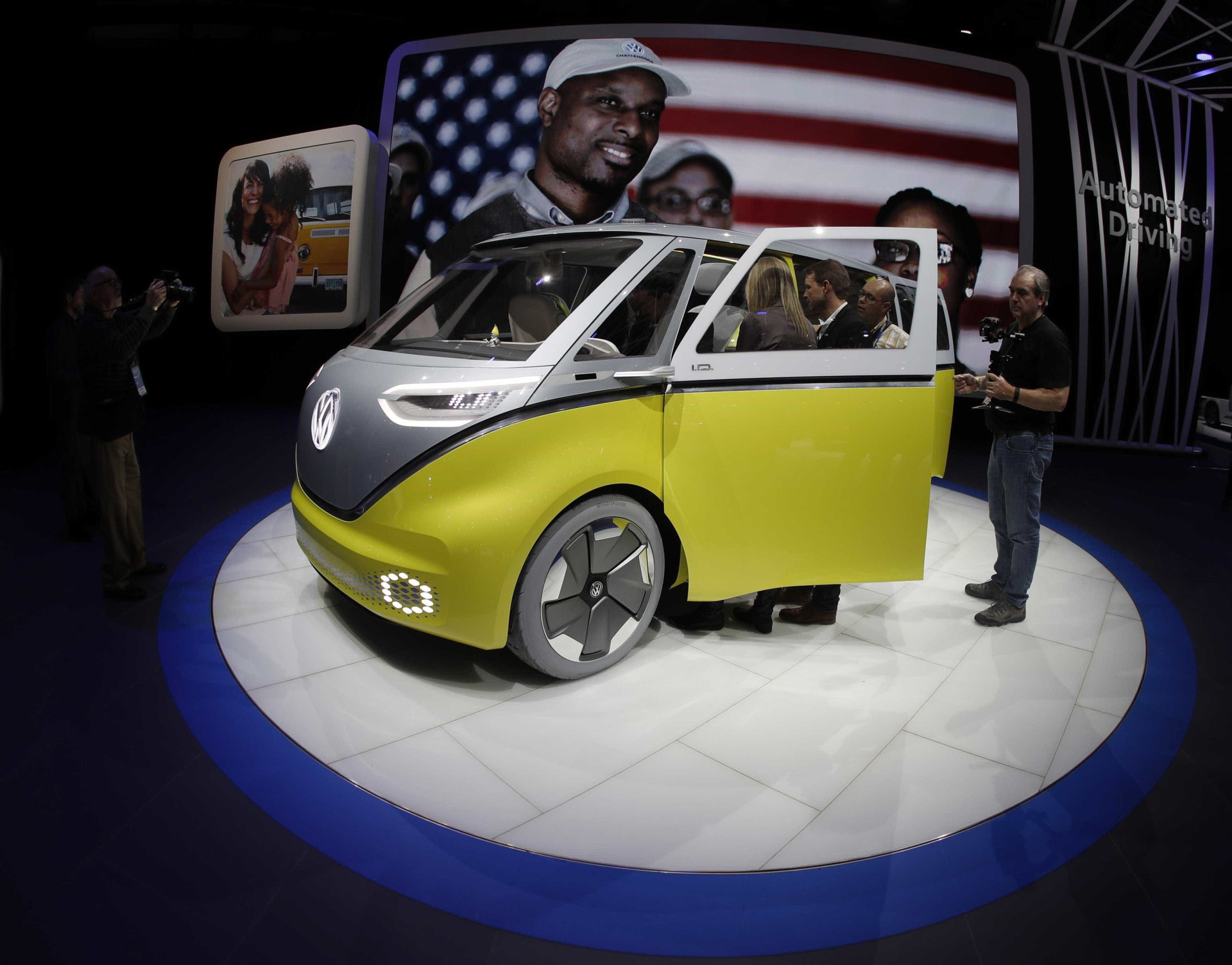 Confira os detalhes da ‘Kombi’ do futuro
apresentada Volkswagen