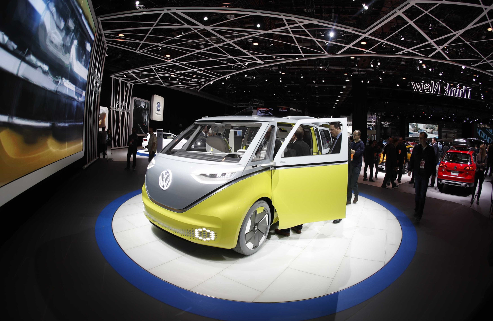 Confira os detalhes da ‘Kombi’ do futuro
apresentada Volkswagen