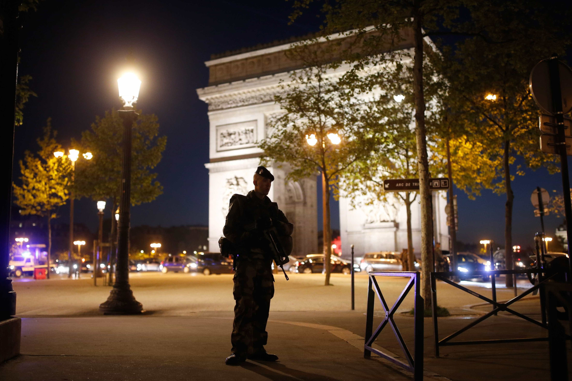 Veja imagens do ataque terrorista que atingiu Paris nesta quinta