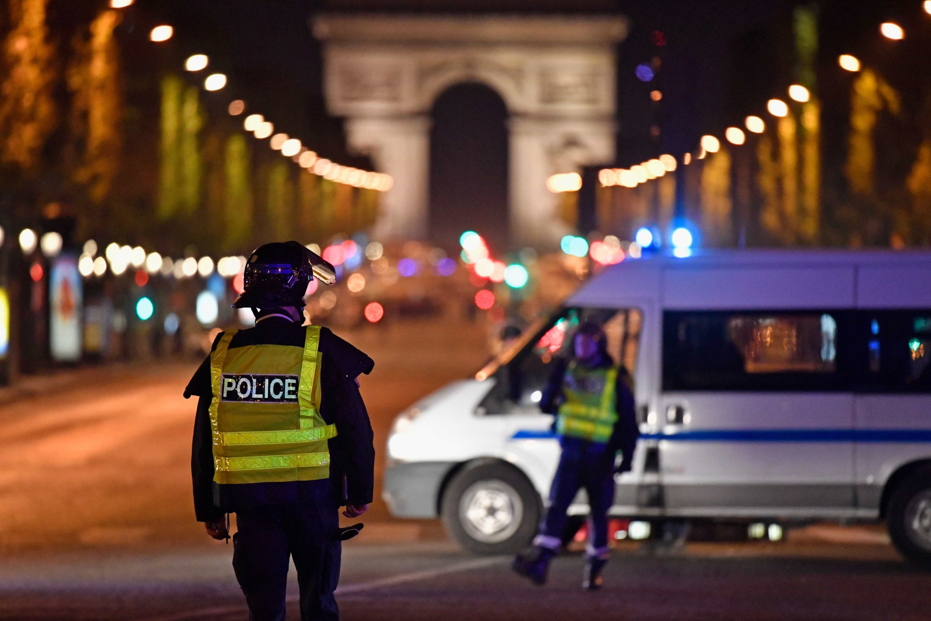 Veja imagens do ataque terrorista que atingiu Paris nesta quinta