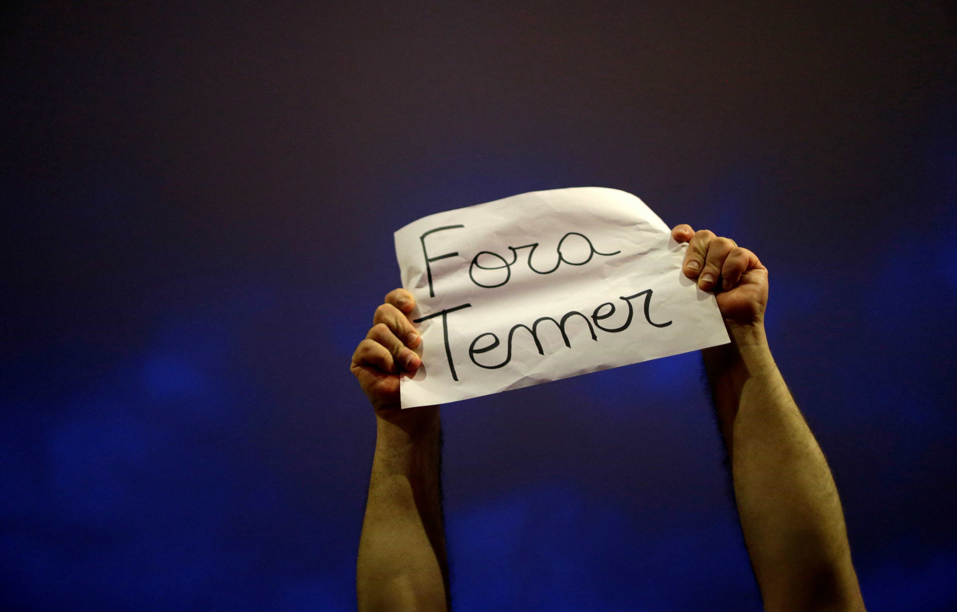 Manifestações em todo Brasil pedem
renúncia de Temer; imagens