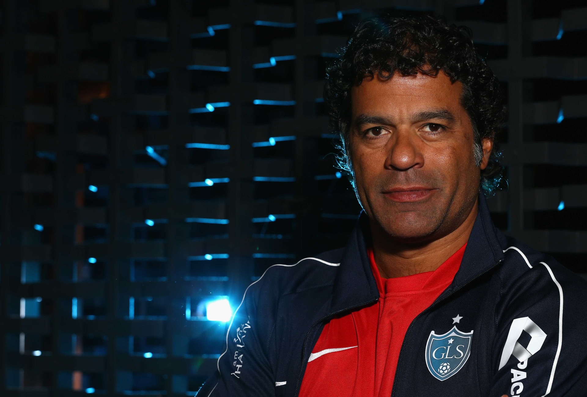 Confira as celebridades que arriscaram como escritores