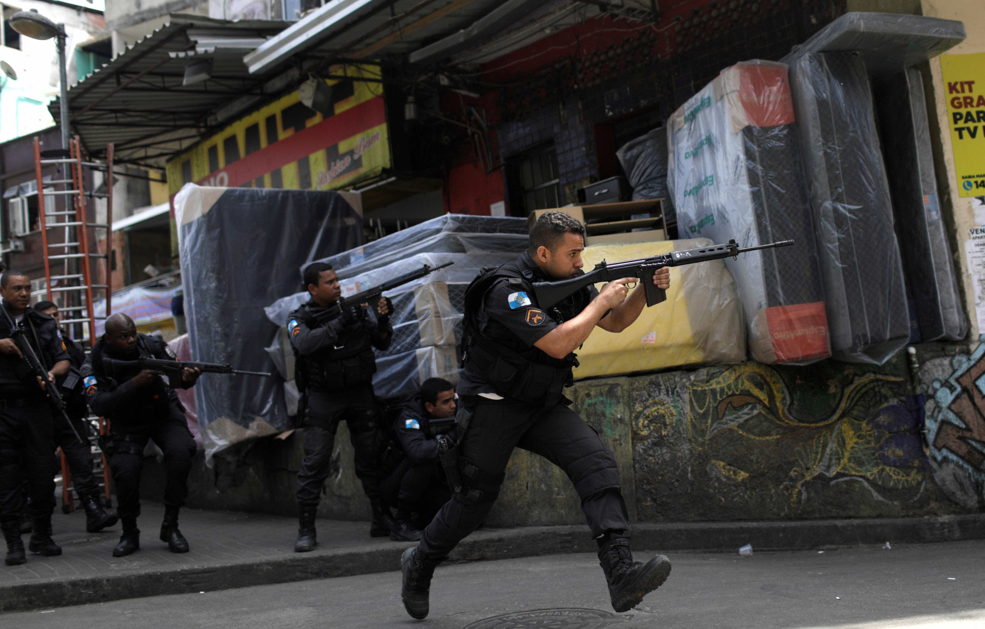 Veja as principais imagens dos 6 dias de ocupação na Rocinha