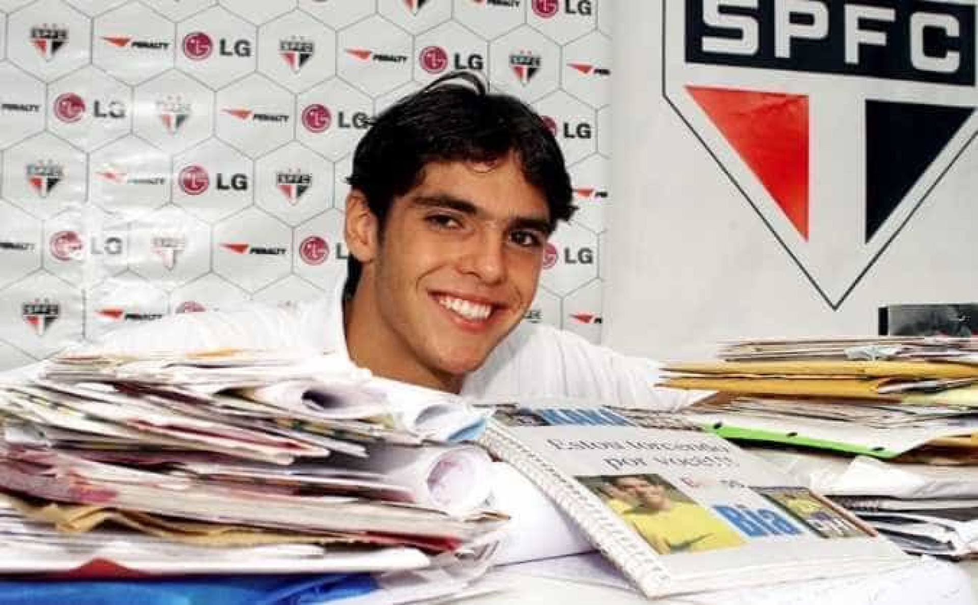 A carreira de Kaká em 30 imagens; confira