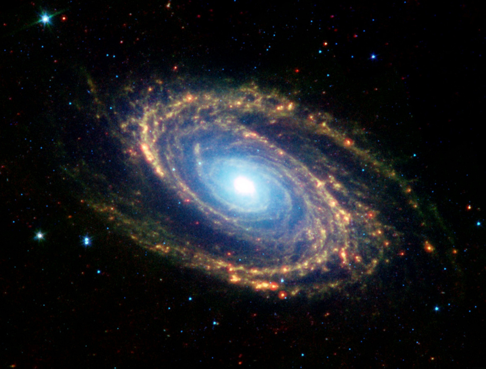 Conheça as maiores galáxias do universo; fotos