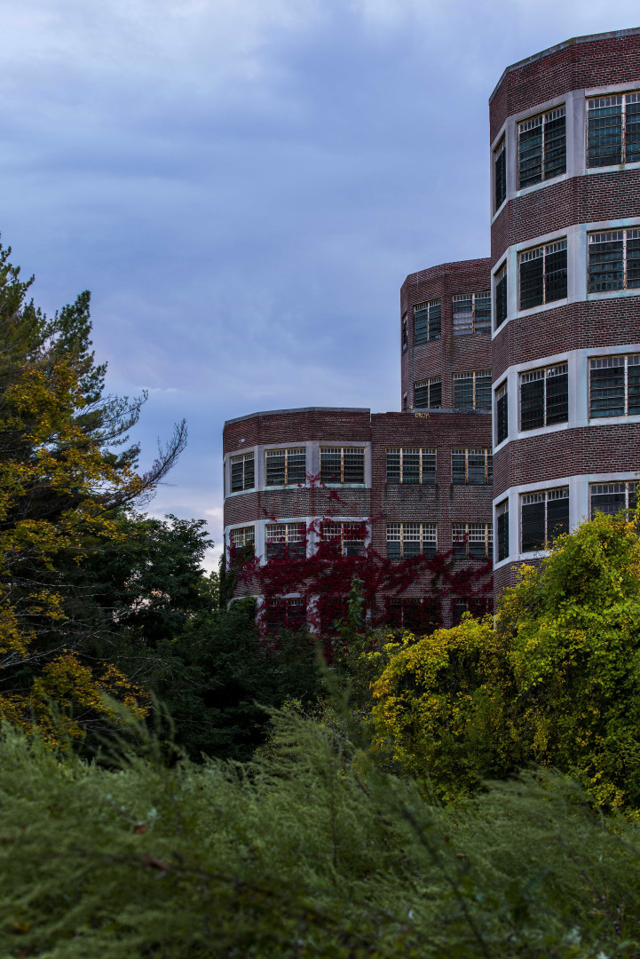 Hudson River State: a clínica psiquiatra abandonada no meio de New York