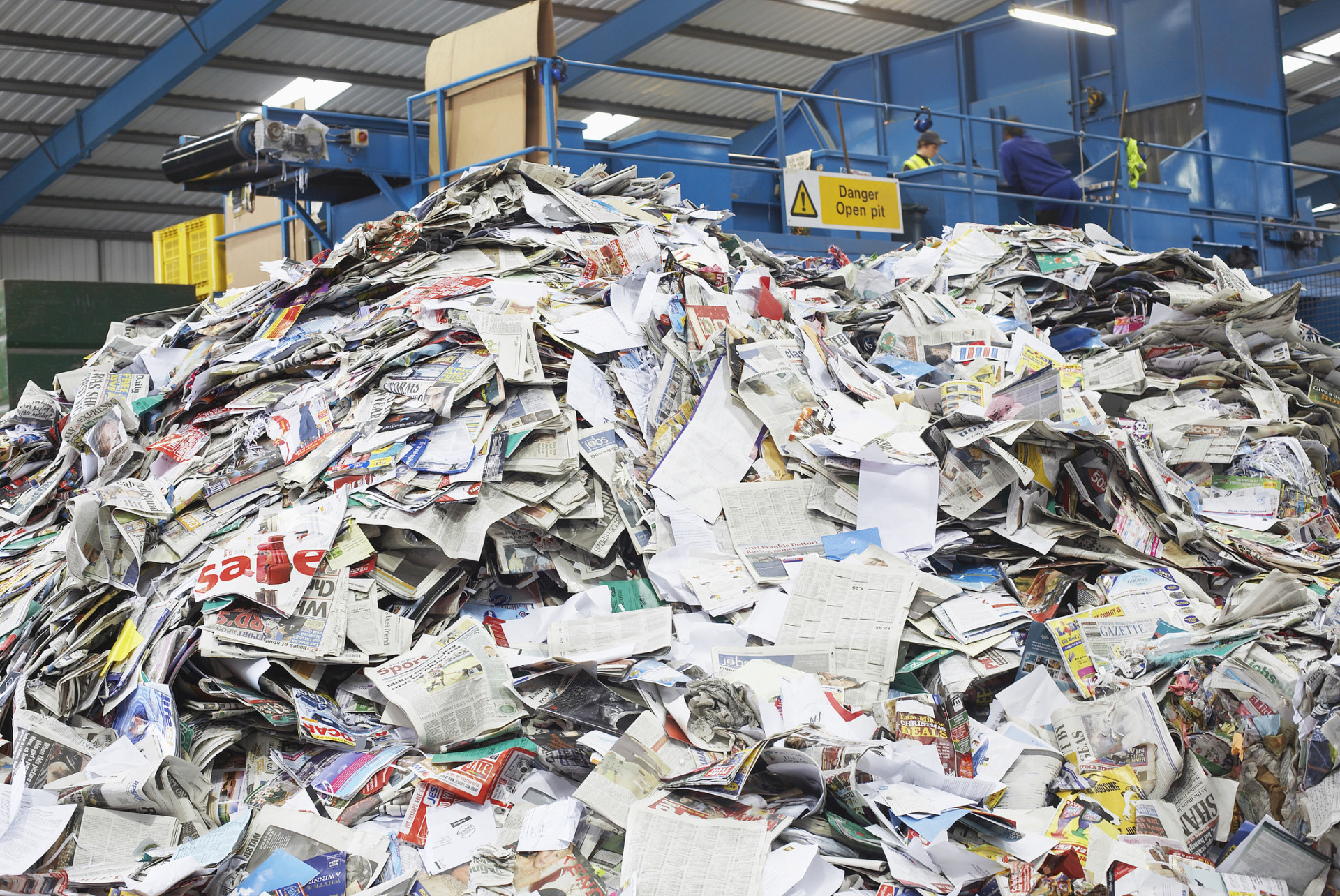Poluição: veja como reduzir o consumo de plástico e papel