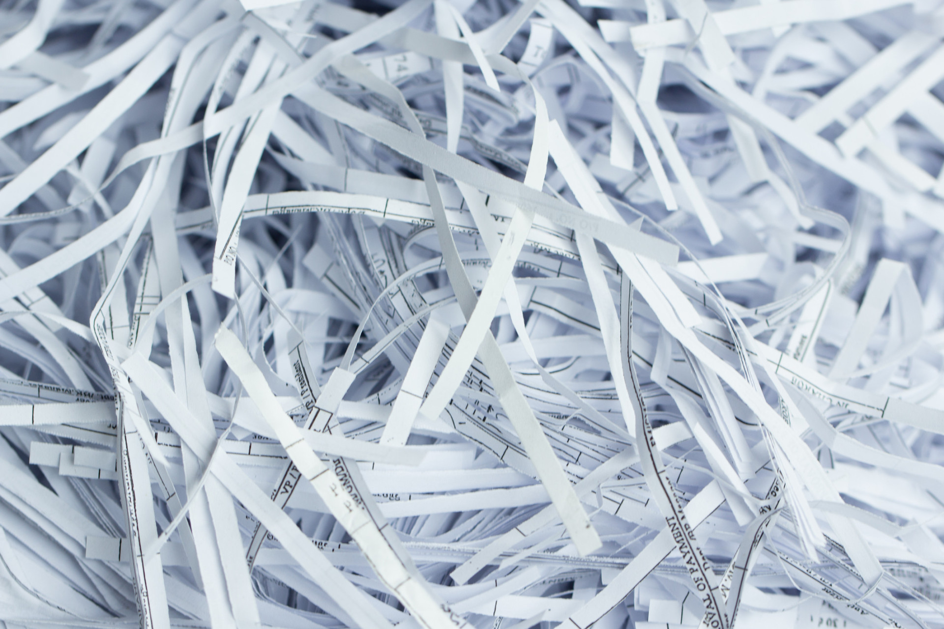 Poluição: veja como reduzir o consumo de plástico e papel