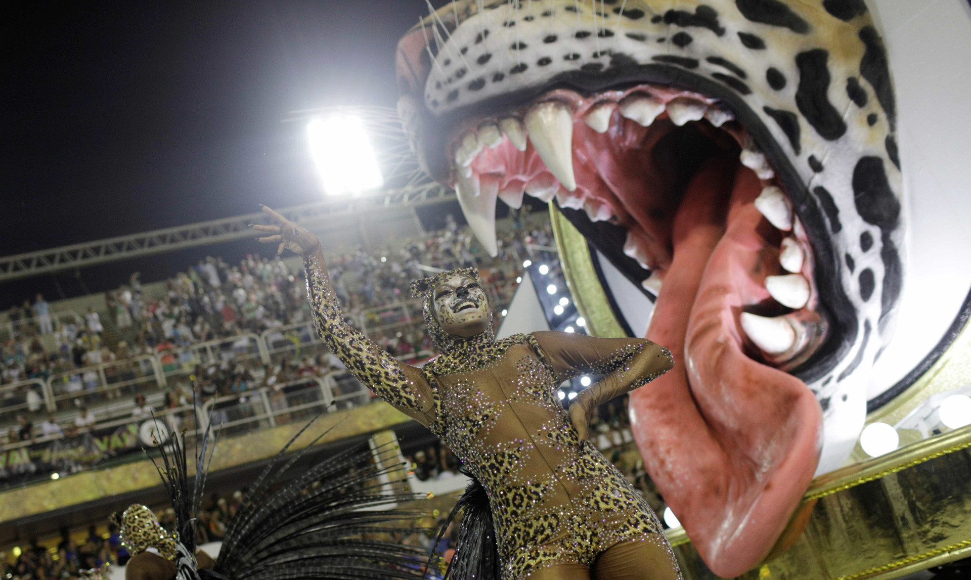 Carnaval Rio 2018: as melhores imagens da primeira noite de desfile