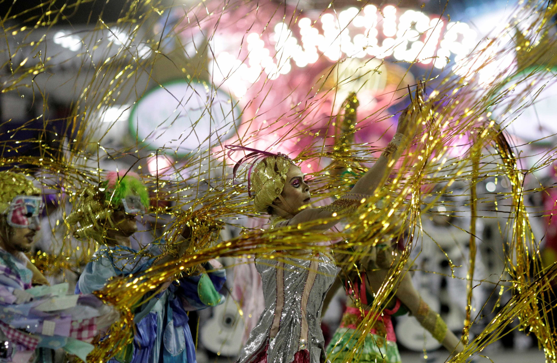 Carnaval Rio 2018: as melhores imagens da primeira noite de desfile