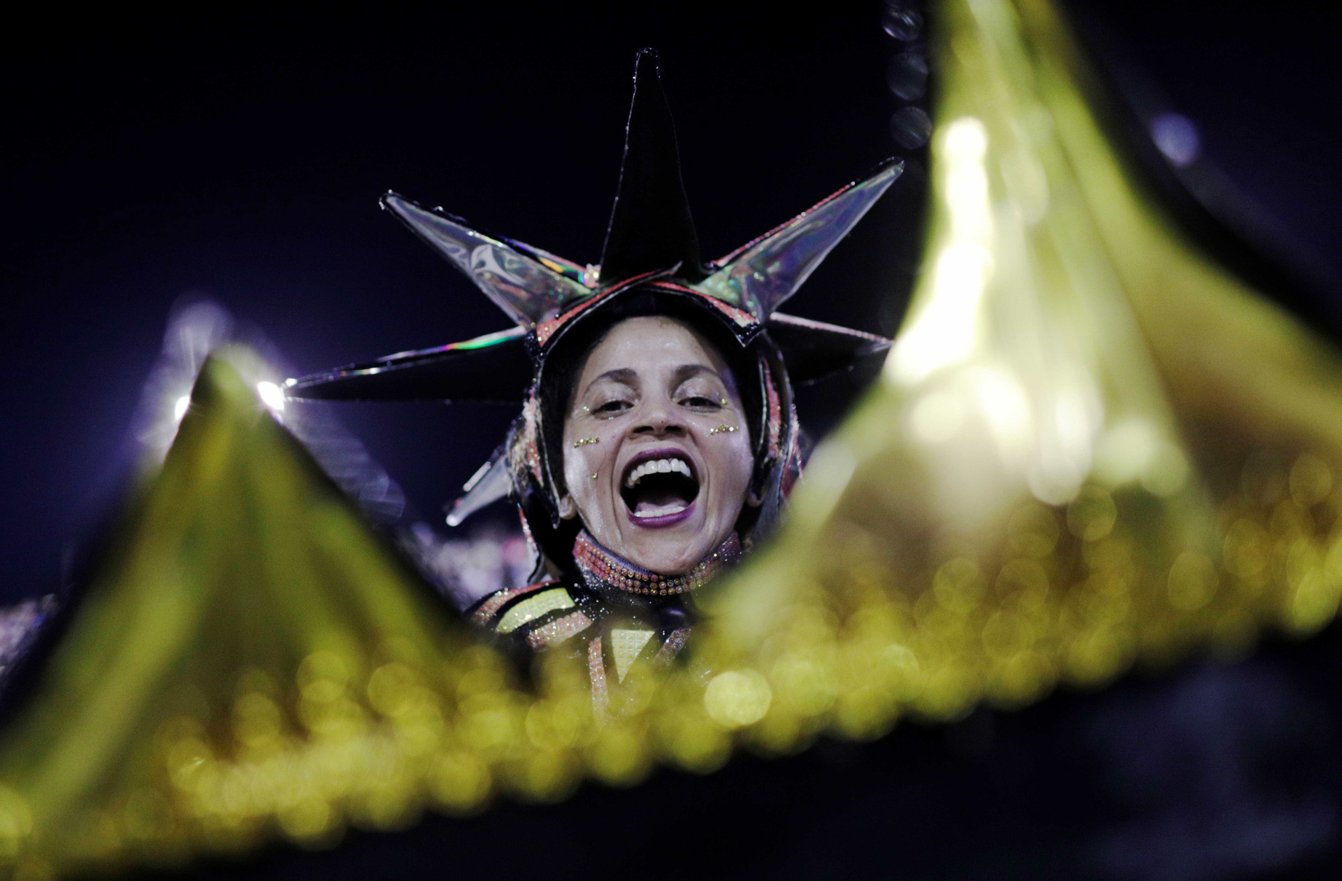 Carnaval Rio 2018: as melhores imagens da primeira noite de desfile